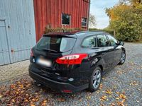 Gebraucht Ford Focus 101 PS (74 kW) 2013 Schwarz Kombi