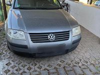 Second-hand VW Passat 115 CP (84 kW) 2002 Gri Break