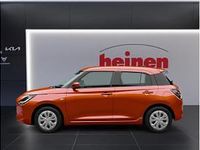 Gebraucht Suzuki Swift Club 83 PS (61 kW) 2024 Orange (flame orange pearl metallic) Kleinwagen