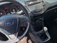 Gebraucht Ford Fiesta Trend 60 PS (44 kW) 2012 Weiß Kleinwagen