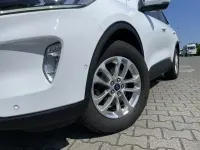 Gebraucht Ford Kuga Titanium 120 PS (88 kW) 2022 Weiss SUV