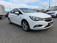 Gebraucht Opel Astra Dynamic 125 PS (91 kW) 2015 Weiß Limousine