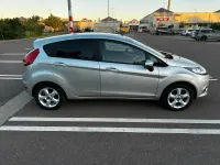 Gebraucht Ford Fiesta Trend 82 PS (60 kW) 2011 Silber Kleinwagen