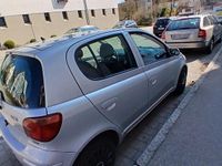 Gebraucht Toyota Yaris 85 PS (62 kW) 2004 Grau Limousine