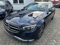Gebraucht Mercedes E220 Avantgarde 200 PS (147 kW) 2022 Blau Limousine