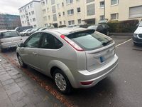 Gebraucht Ford Focus Ambiente 101 PS (74 kW) 2008 Silber Kleinwagen