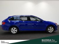 Gebraucht Skoda Superb Ambition 150 PS (110 kW) 2023 Energyblau Kombi