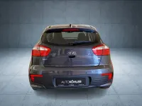Gebraucht Kia Rio 90 PS (66 kW) 2015 Grau Limousine