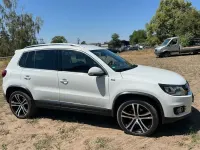 Gebraucht VW Tiguan LOUNGE 150 PS (110 kW) 2016 Weiß SUV