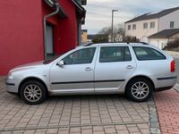 gebraucht Skoda Octavia 1.6 Kombi Silber