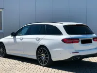 Gebraucht Mercedes E250 AMG 211 PS (155 kW) 2017 Weiß Limousine