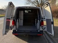 Gebraucht VW Transporter 110 PS (80 kW) 2020 Grau Van