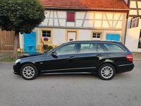 Gebraucht Mercedes E220 170 PS (125 kW) 2011 Schwarz Kombi
