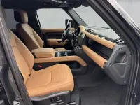 Neu Land Rover Defender HSE 349 PS (256 kW) 2026 Grau SUV