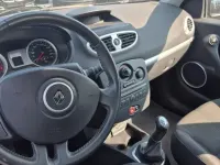 Gebraucht Renault Clio Expression 75 PS (55 kW) 2010 Grau Limousine