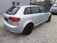 Gebraucht Audi A3 Attraction 105 PS (77 kW) 2012 Eissilber metallic Kleinwagen