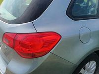 Gebraucht Opel Astra 110 PS (80 kW) 2014 Andere farben Kombi