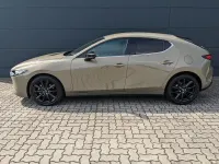 Neu Mazda 3 Nagisa 140 PS (102 kW) 2026 Zircon sand metallic Limousine