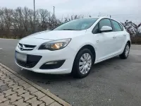 Gebraucht Opel Astra 110 PS (80 kW) 2013 Weiß Limousine