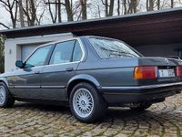 Gebraucht BMW 320 129 PS (94 kW) 1985 Grau Limousine