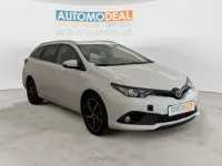 Gebraucht Toyota Auris Team 116 PS (85 kW) 2019 Weiss Kleinwagen