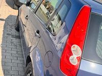 Gebraucht Ford Fiesta 75 PS (55 kW) 2006 Blau Kleinwagen