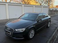 Gebraucht Audi A3 Ambiente 140 PS (102 kW) 2013 Schwarz Limousine