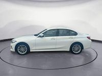 Gebraucht BMW 318 156 PS (114 kW) 2025 Alpinweiss 3 Limousine