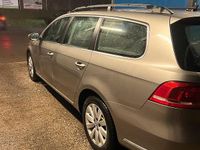 Gebraucht VW Passat 160 PS (117 kW) 2013 Kombi