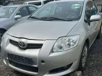 Gebraucht Toyota Auris 124 PS (91 kW) 2008 Gold Kleinwagen