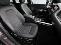 Gebraucht Mercedes B180 Progressive 136 PS (100 kW) 2024 Metalliclack mountaingrau Van / Kleinbus