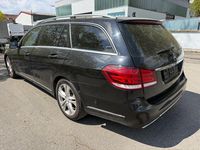 Gebraucht Mercedes E250 204 PS (150 kW) 2015 Obsidianschwarz Kombi