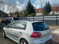 Gebraucht VW Golf V 75 PS (55 kW) 2004 Silber Kleinwagen