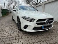 Gebraucht Mercedes A180 136 PS (100 kW) 2019 Weiß Limousine