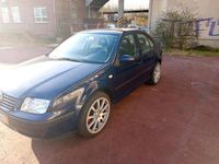 Gebraucht VW Bora 101 PS (74 kW) 2005 Blau Limousine