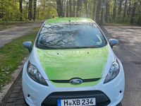 Usata Ford Fiesta Ambiente 60 CV (44 kW) 2012 Bianco Utilitaria