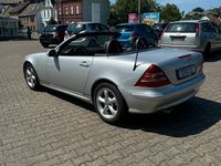 Gebraucht Mercedes SLK230 197 PS (144 kW) 2002 Silber Cabrio