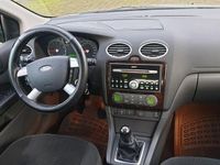Gebraucht Ford Focus Ghia 100 PS (73 kW) 2006 Silber Kombi