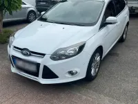 Gebraucht Ford Focus 140 PS (102 kW) 2013 Weiß Kombi