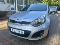 Gebraucht Kia Rio DREAM-TEAM Edition 109 PS (80 kW) 2013 Silber Limousine