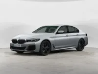 Gebraucht BMW 545e M Sport 394 PS (289 kW) 2021 Blau Limousine