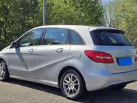 Gebraucht Mercedes B200 156 PS (114 kW) 2012 Grau Kleinwagen
