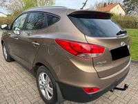 Gebraucht Hyundai ix35 Style 135 PS (99 kW) 2012 Gold SUV