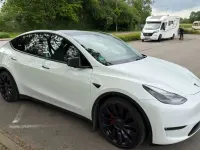 Gebraucht Tesla Model Y Performance 392 kW (534 PS) 2023 Weiß SUV