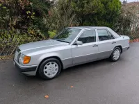 Gebraucht Mercedes 200 118 PS (86 kW) 2026 Silber Limousine