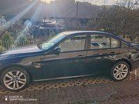 Gebraucht BMW 318 143 PS (105 kW) 2011 Schwarz Limousine
