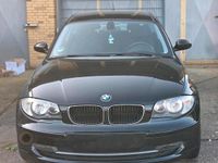Gebraucht BMW 116 122 PS (89 kW) 2008 Schwarz Kleinwagen