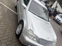 Gebraucht Mercedes C220 Elegance 143 PS (105 kW) 2000 Silber Limousine