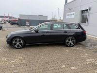 Gebraucht Mercedes E220 194 PS (142 kW) 2021 Schwarz Limousine
