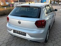 Gebraucht VW Polo Comfortline 95 PS (69 kW) 2020 Silber Kleinwagen